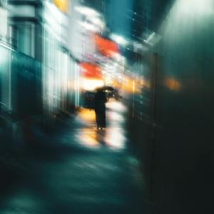 保守妻子被调教成荡 妇
